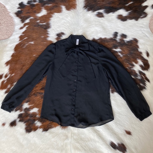 American Apparel Chiffon Bow Neck Blouse - Picture 5 of 8